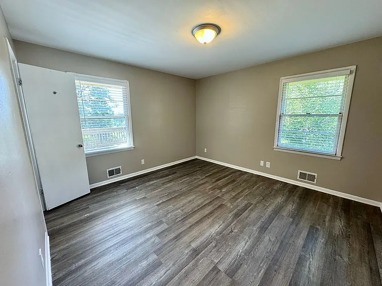 5007 S Fuller Ave — Photo 18