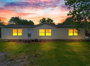 2100 Rowe Rd, Applegate, MI 48401