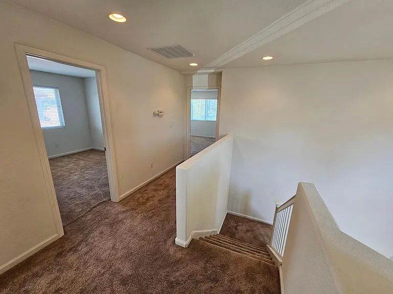 624 Aiello St — Photo 22