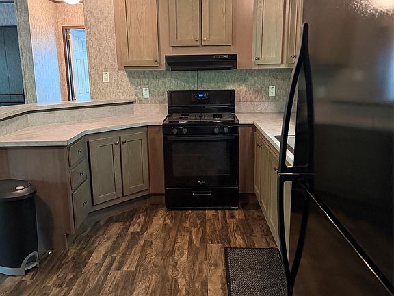 4th image of 655 Samsonville Road