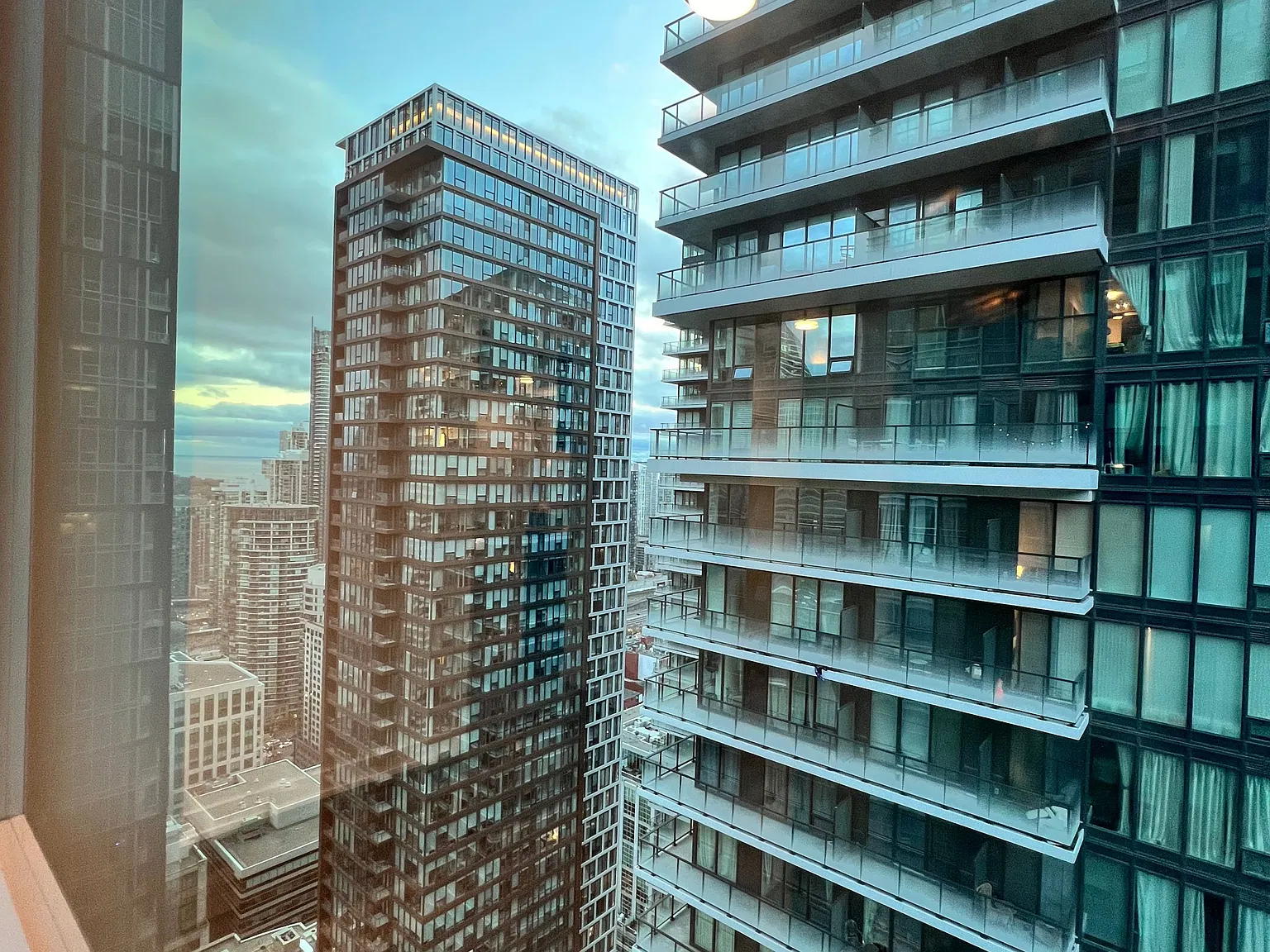 2 bed, $3,400 — Photo 3