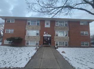 555 N Valerie Ln APT 7, Addison, IL 60101