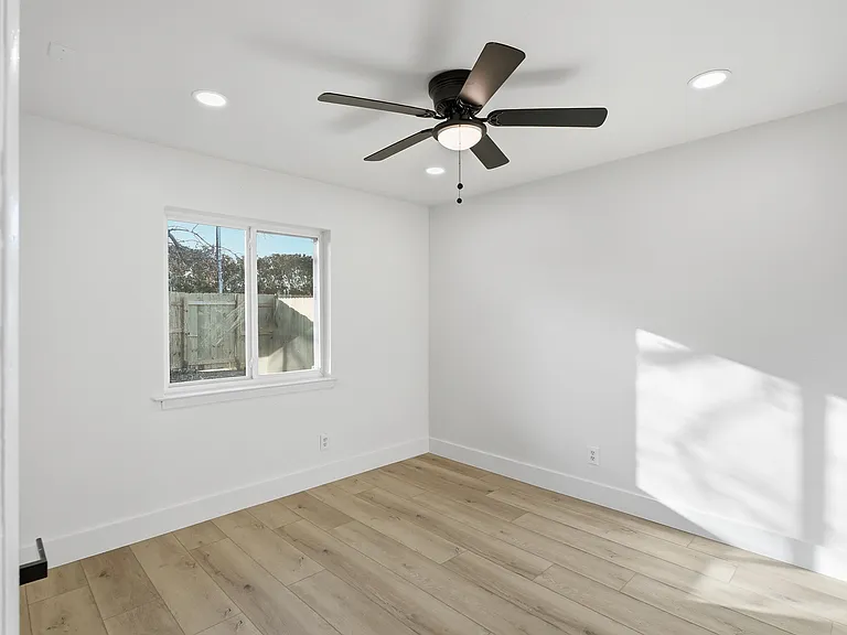 1721 R Ave #1723 — Photo 9