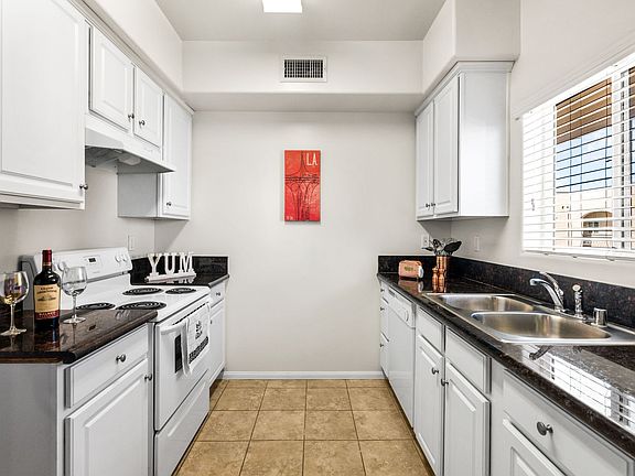 5th image of 8654 Sunland Blvd APT 309