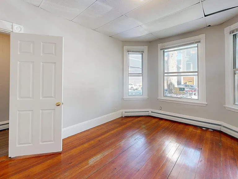 346 Chelsea St #1 — Photo 11