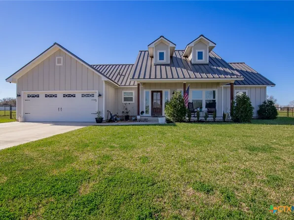 321 Honeycomb Dr, Victoria, TX 77904