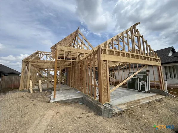 725 James Parker Cir, Killeen, TX 76542