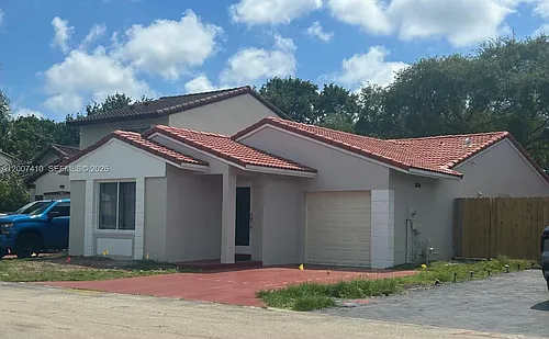 10058 SW 156th Ct Photo 1