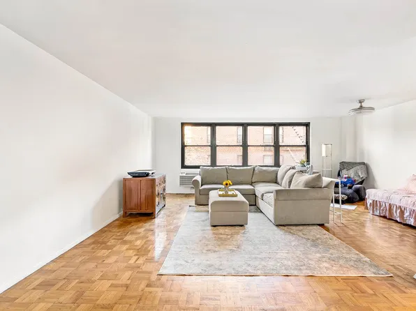 315 East 70th Street image 3 of 15