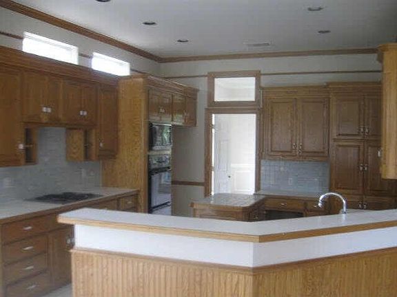 4th image of 1032 Millington Dr