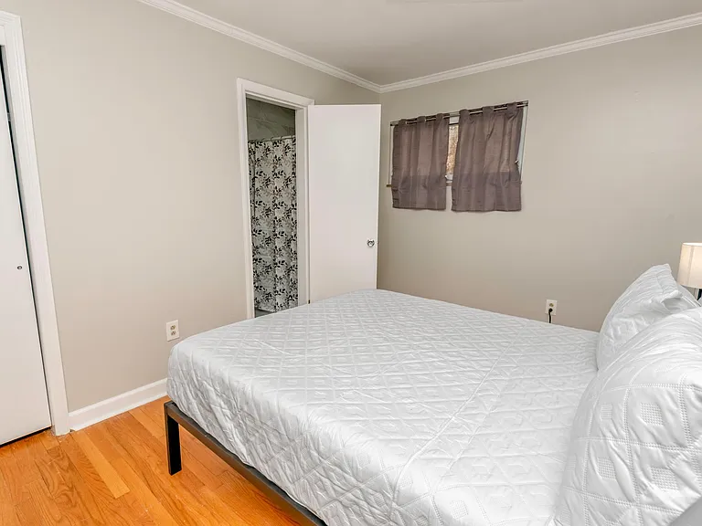 632 Carolyn Ln — Photo 8