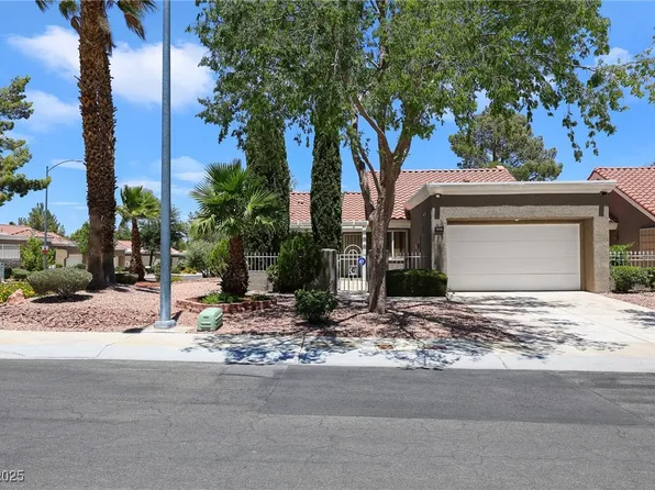 8560 Desert Holly Dr, Las Vegas, NV 89134