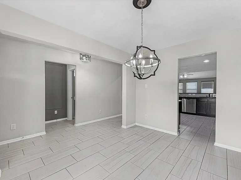 2606 Zephyr Ln — Photo 11
