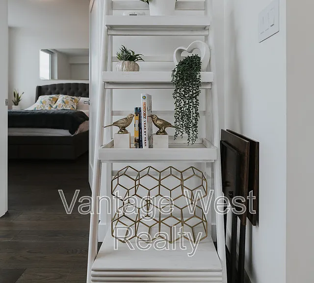 3389 Lakeshore Rd #516 — Photo 32