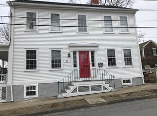 19 Byfield St, Bristol, RI 02809
