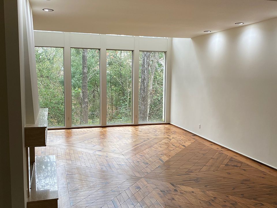 1st image of 45 Briar Hollow Ln APT 2