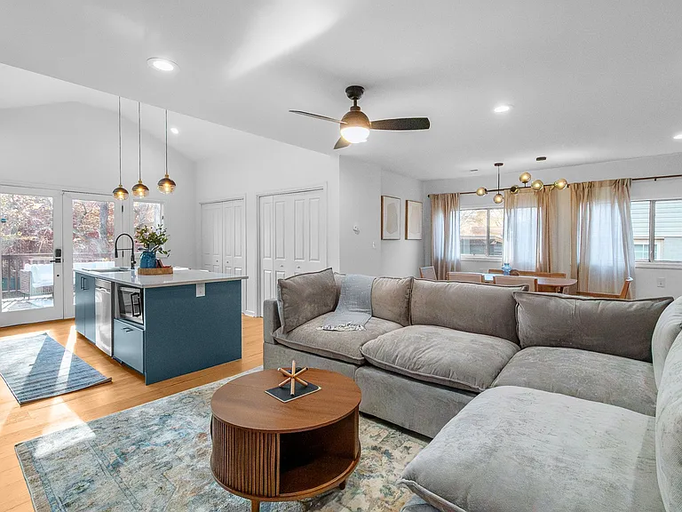 1330 Dean St — Photo 47