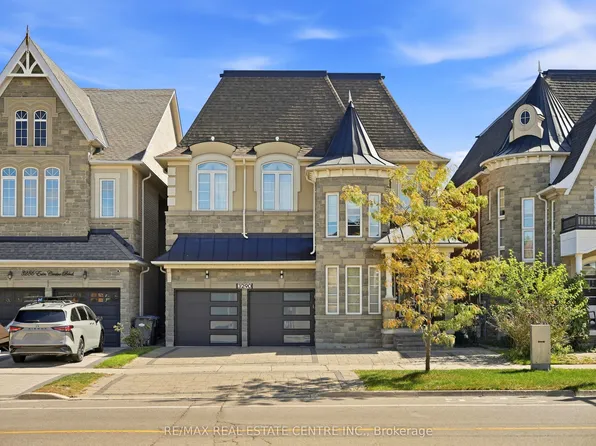 3290 Erin Centre Blvd, Mississauga, ON L5M 0K9