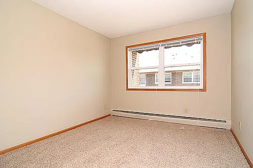 Centennial Plaza Apartments — Photo 6