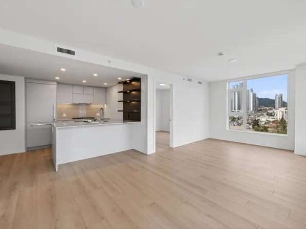 311 Alderson Ave #503, Coquitlam, BC V3K 1W2