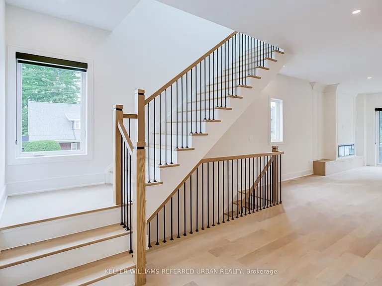 39 Wesley Ave — Photo 22