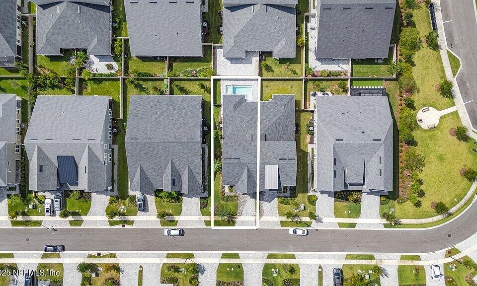 1st image of 216 COOL SPRINGS Avenue