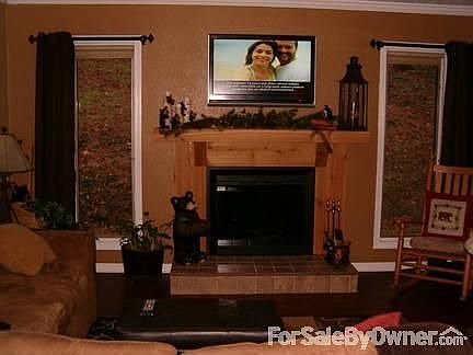 3rd image of 673 Golf Course Ln