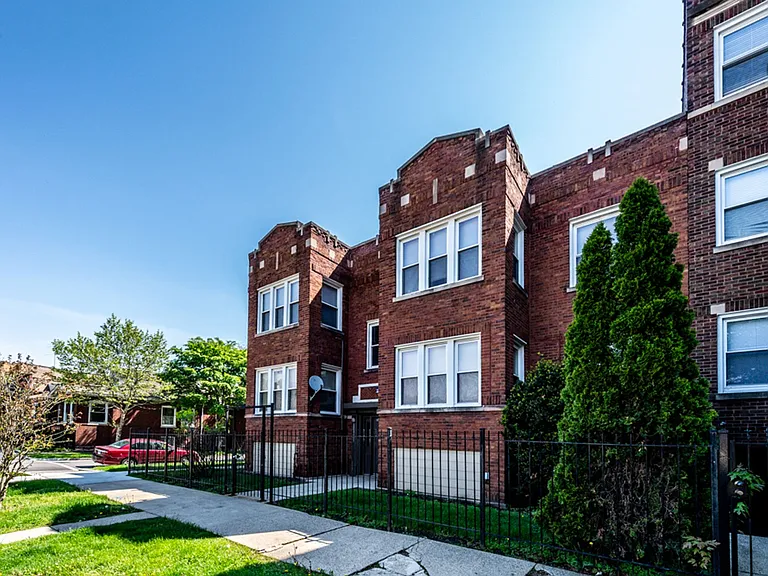 8001-03 S Carpenter St #1017-1021 — Photo 9