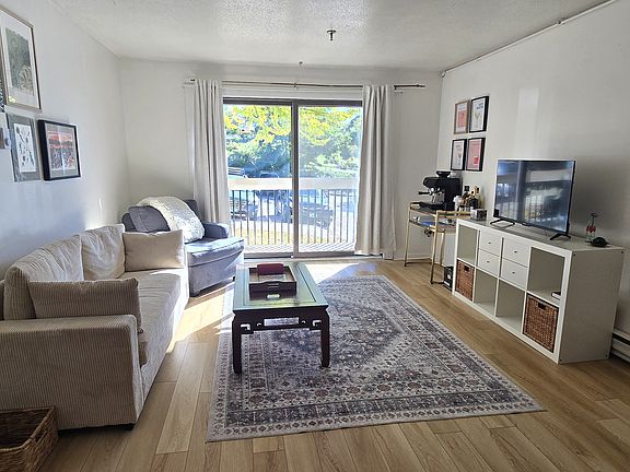 2nd image of 47 S Williams St #1B