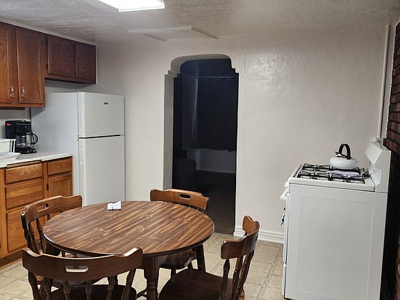 3rd image of 518 Atrisco Dr NW