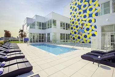 Rented by Metro Loft Management