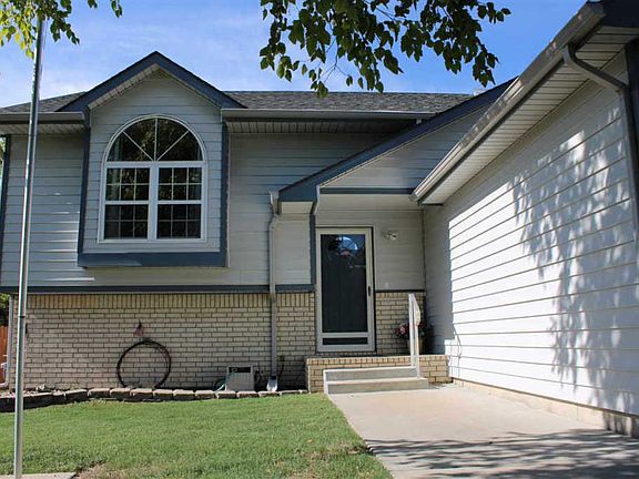 2nd image of 615 N Plum Blue Cir