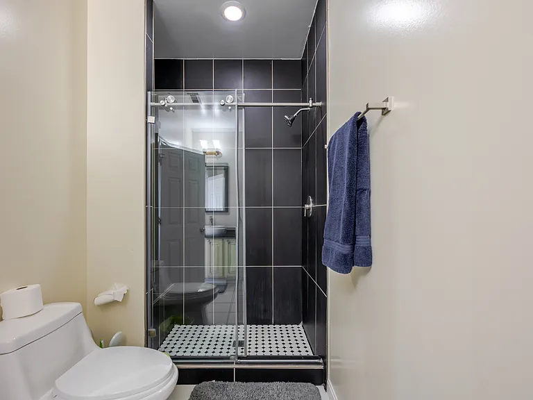 5123 D St SE — Photo 31
