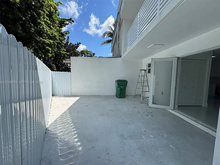 3315 NW 13th Ter #3315 — Photo 8