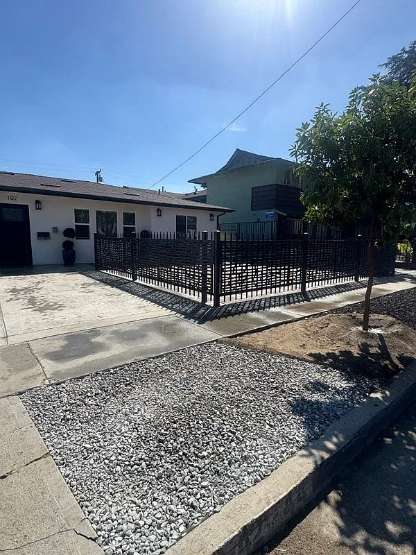 3 bed, 1.0 bath, 1000 sqft, $3,275 — Photo 4