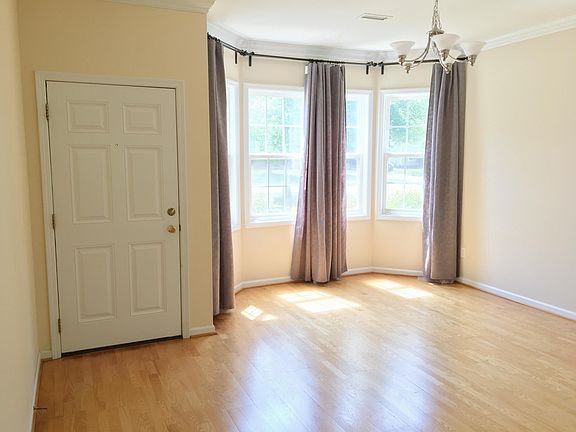 Formal Dinning Room, Front Entrance.