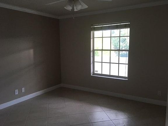 4th image of 802 SE Central Parkway # 11 Fl 2nd