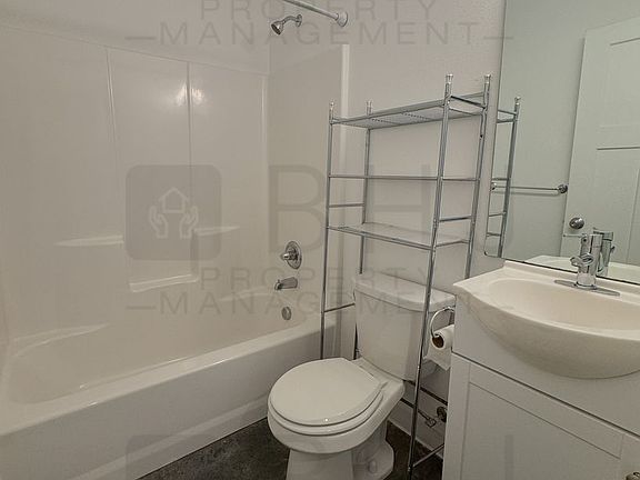 5th image of 505 N Sheridan Ave #103