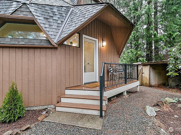 3rd image of 14614 438th Avenue SE