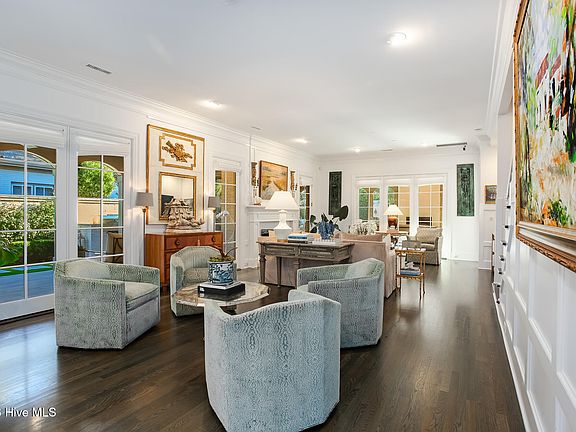 3rd image of 1810 Mews Drive
