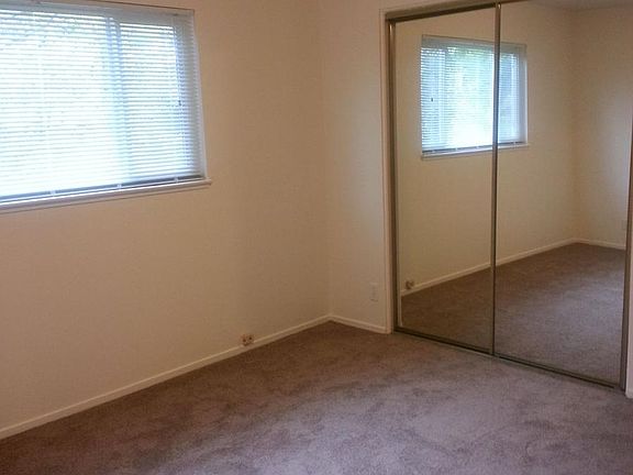 4th image of 2137 Park Blvd APT 15