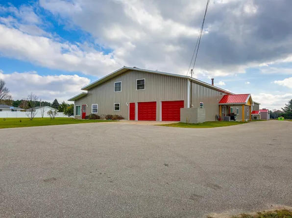 6576 E 34th Rd, Cadillac, MI 49601