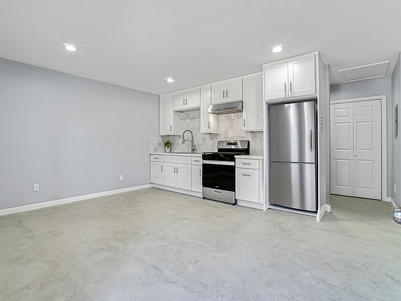 2nd image of 9410 N Zelzah Ave