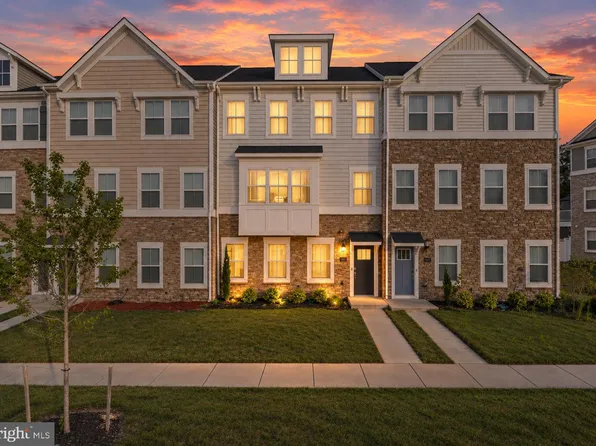 4175 Brodie Pl, White Plains, MD 20695