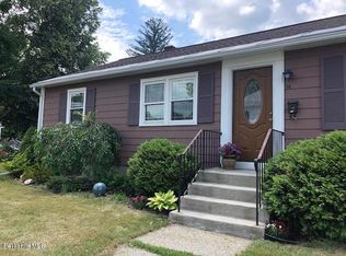 14 Chickering St, Pittsfield, MA 01201