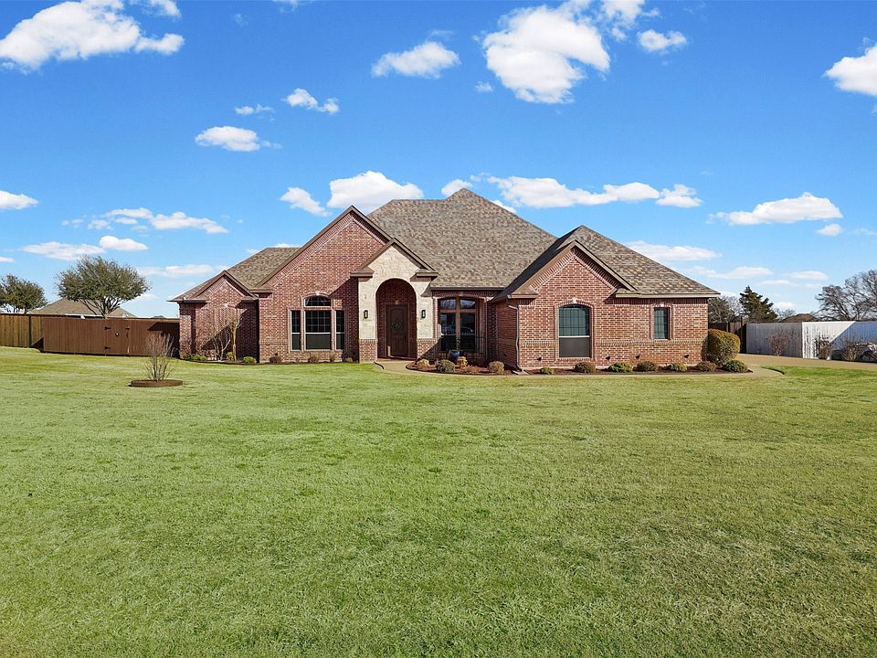 1st image of 1920 Willow Bend Dr