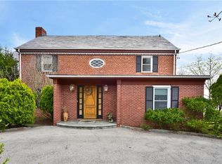 21 Echo Bay Dr, New Rochelle, NY 10805