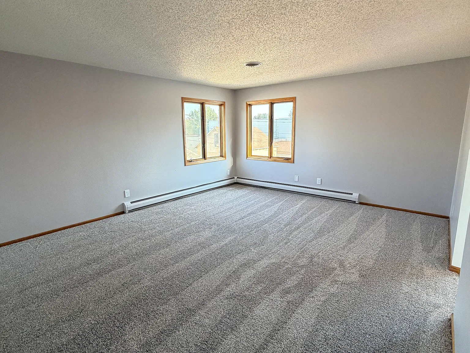 2 bed, 1103 sqft, $1,600 — Photo 3