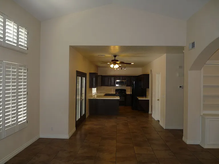 7845 Meadow Creek St — Photo 6