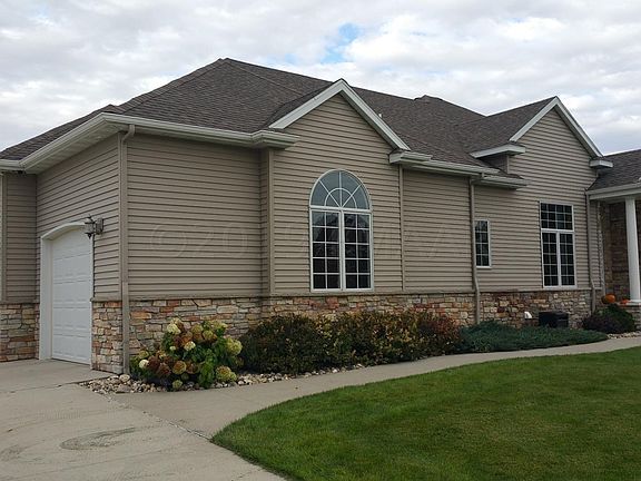 maple ln front